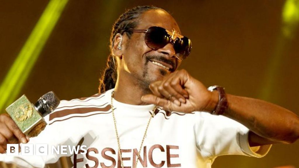 Snoop Dogg gives up smoking after years of marijuana use