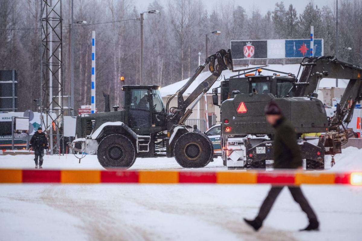 Finland to close all but one border crossing with Russia