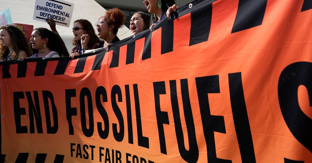 Canada’s Biggest Fossil Fuel Proponents Make Their Case at Climate Conference