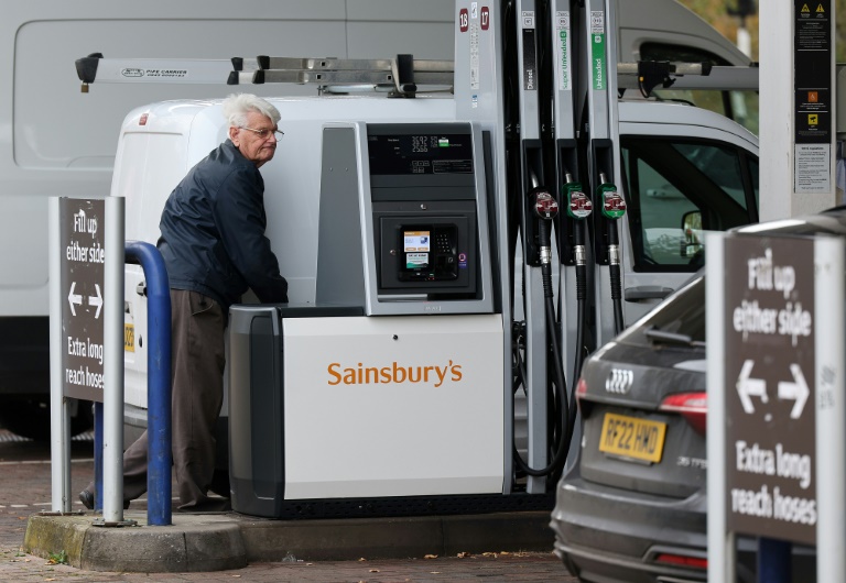 UK inflation slowed to 3.9 percent in November, pulled down by a drop in petrol prices (Adrian DENNIS)
