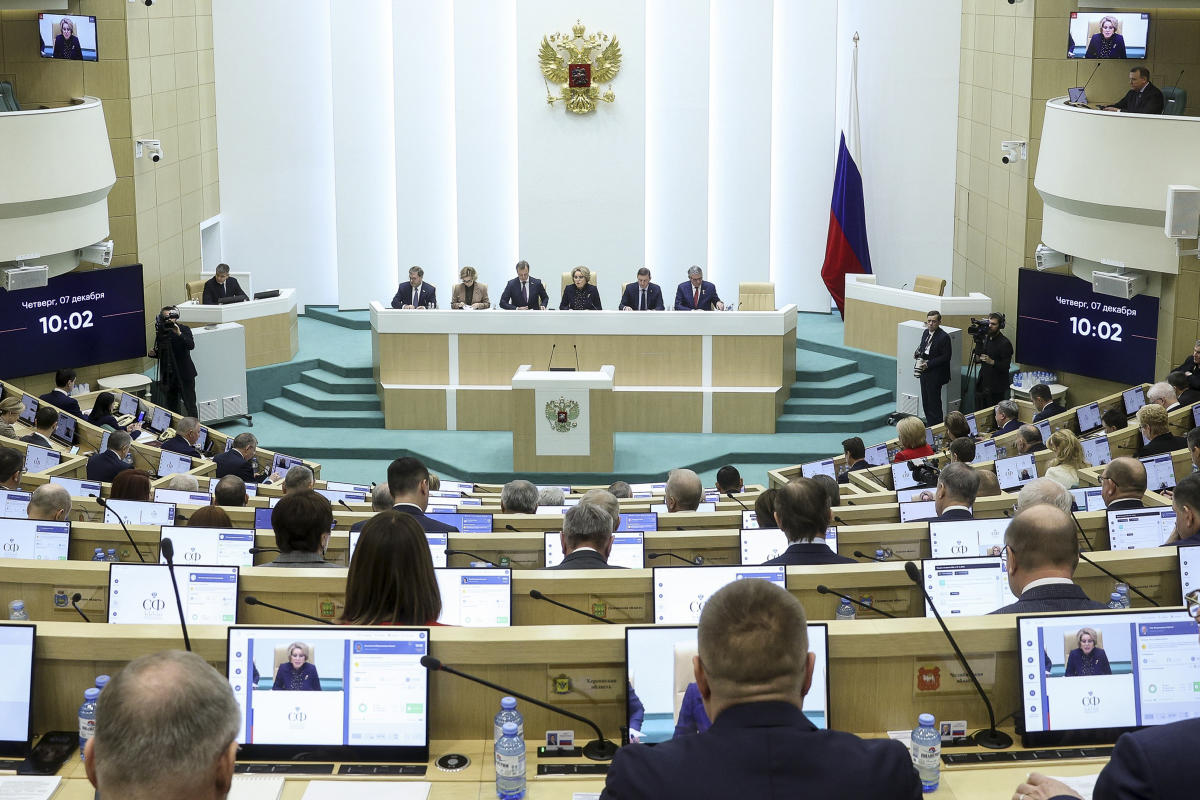 Russian lawmakers set presidential vote for March 17, 2024, clearing a path for Putin's 5th term