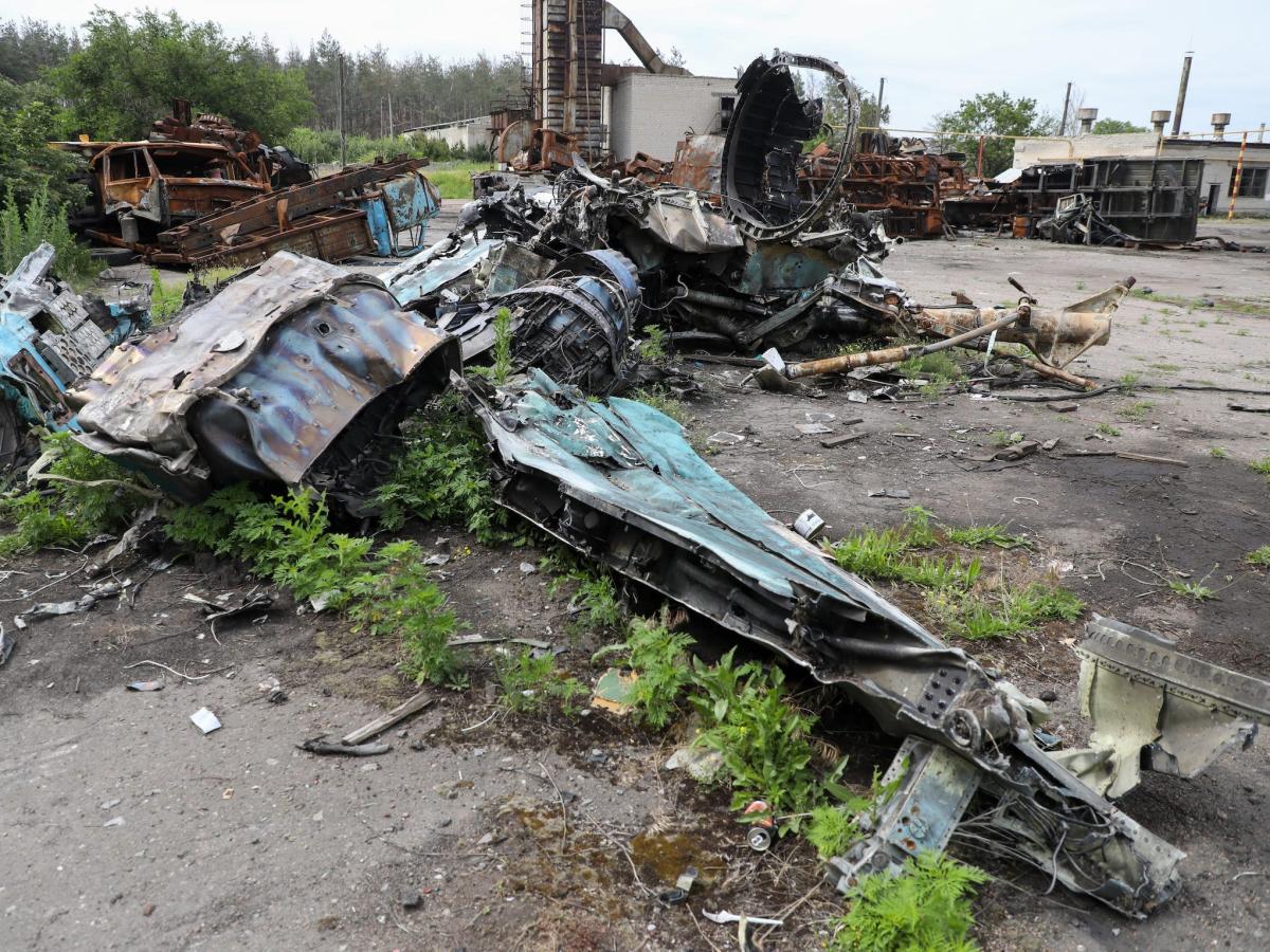 Russia's air force appears to be backing off after Ukraine took out 3 of its jets, experts say
