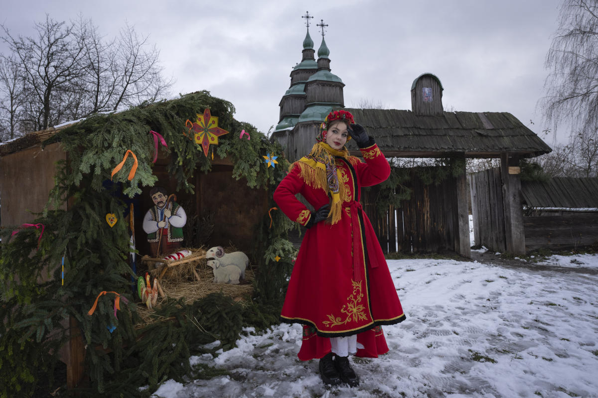 Ukraine celebrates Christmas on Dec. 25 for the first time, distancing itself from Russia