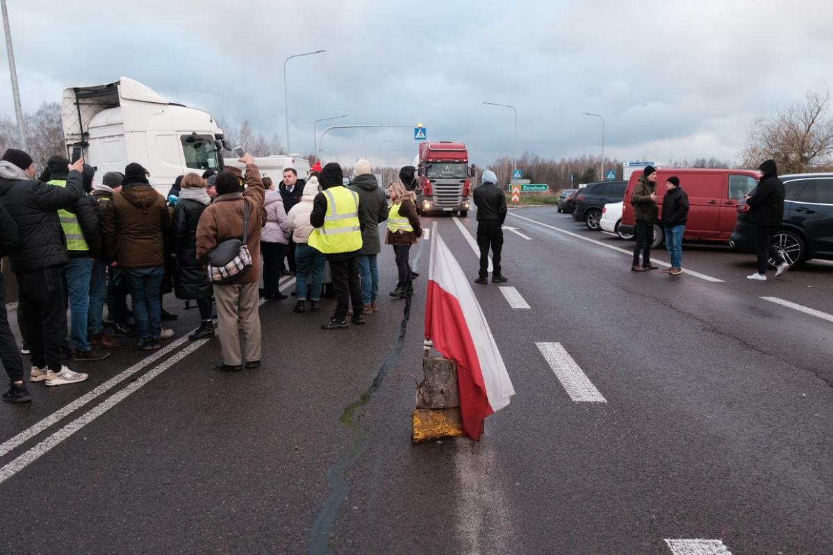 Third driver reportedly dies at blocked Polish-Ukrainian border
